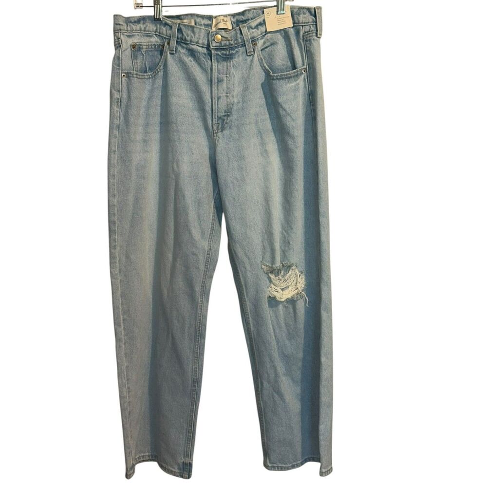 Universal Thread Distressed Light Wash Mom Jeans Size 14 High Rise Tapered Denim